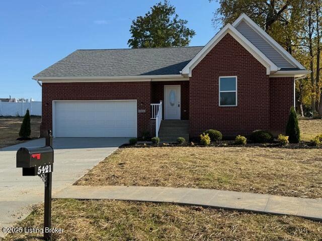 5421 Mt Holyoke Dr, Louisville, KY 40216