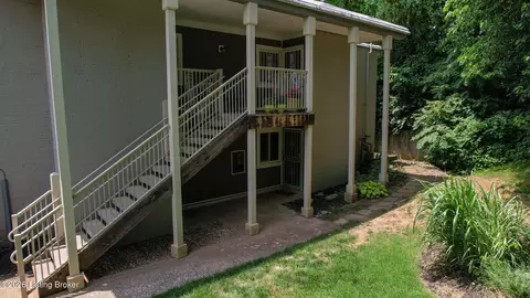 1815 Gardiner Ln #F52, Louisville, KY 40205