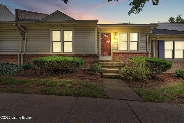 10412 Christina Ct, Louisville, KY 40223