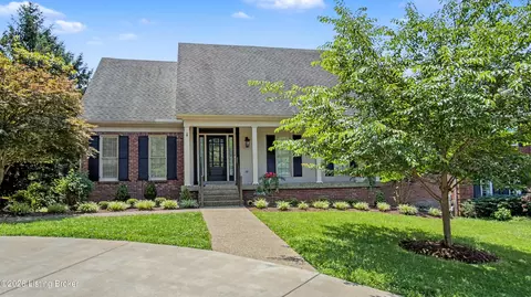 10704 High Grove Pl, Louisville, KY 40223