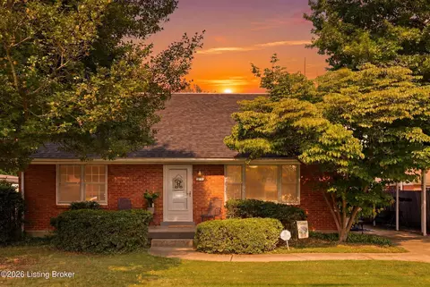 4302 Leaf Dr, Louisville, KY 40216