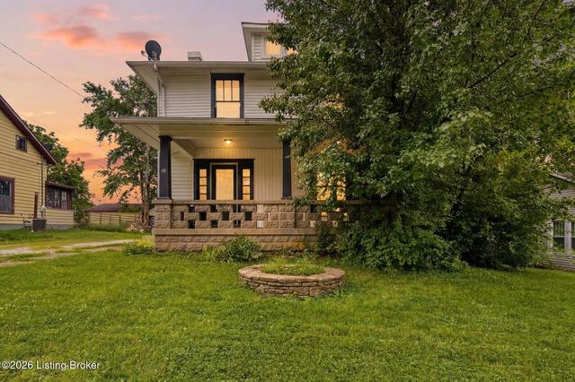 59 Elm St, Eminence, KY 40019