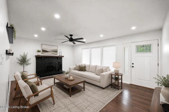 5711 Omega St, Louisville, KY 40258