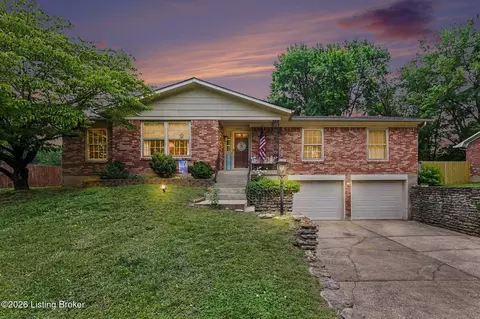 10207 Eve Dr, Louisville, KY 40272