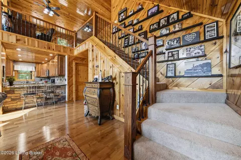 Entry Way - 99 Wren Ln, Bee Spring, KY 42207 photo 1 of 3