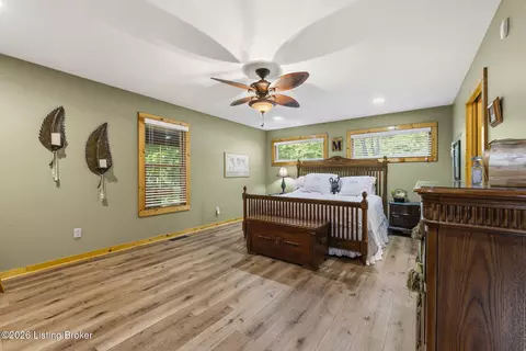 Bedroom - 99 Wren Ln, Bee Spring, KY 42207 photo 1 of 6