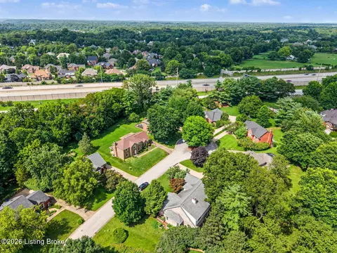 7611 Wolfspring Ct, Louisville, KY 40241