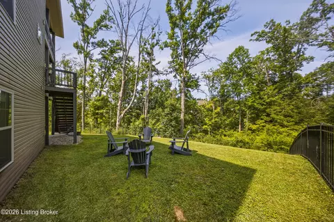227 Belden Trl, Louisville, KY 40245