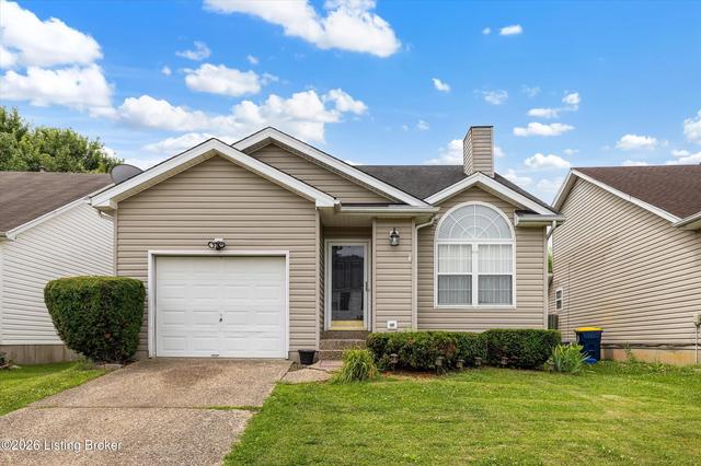 10504 Pinoak View Dr, Louisville, KY 40299