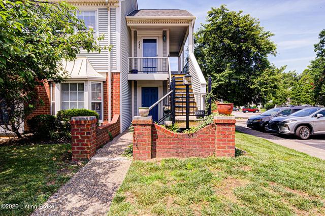 636 Cobblestone Sq #636, Louisville, KY 40223