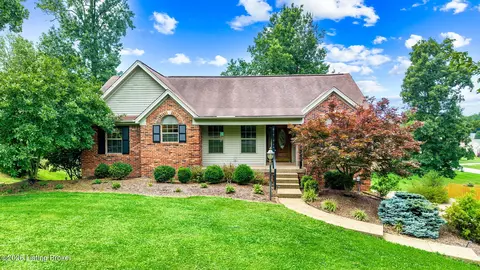 511 Pointe Blvd, Shepherdsville, KY 40165