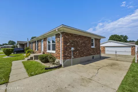 6708 Tamarind Ct, Louisville, KY 40219