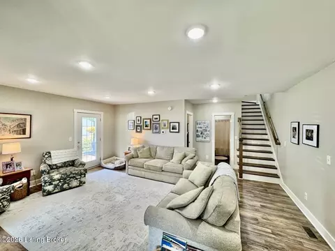 204 E Virginia Ave, Springfield, KY 40069 photo 6