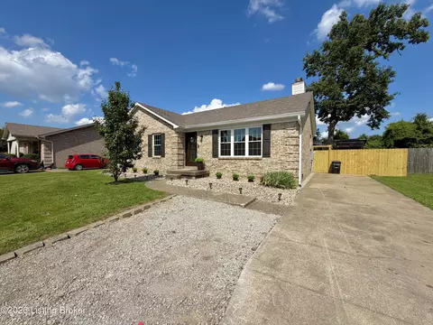 238 Tara Cir, Shepherdsville, KY 40165