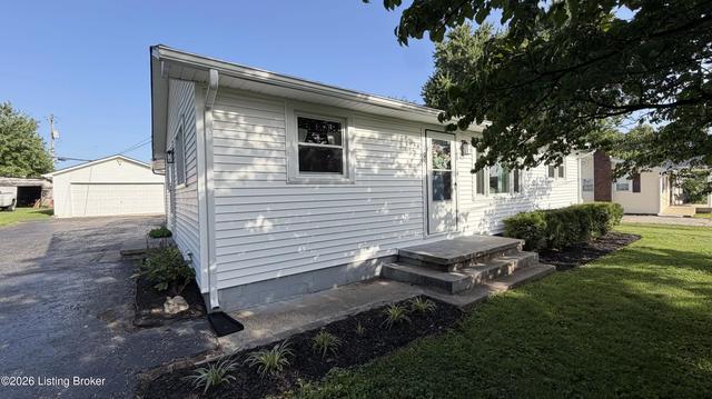 105 Sunset Dr, Bardstown, KY 40004