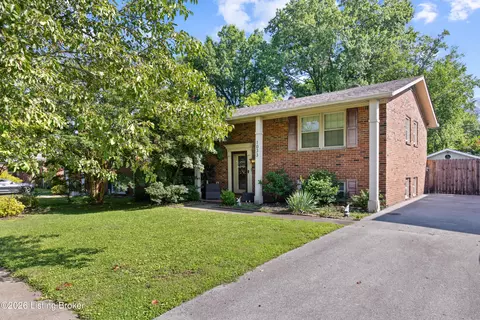 1033 Clayborne Rd, Louisville, KY 40214
