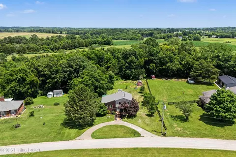 216 Shakeland Dr, Taylorsville, KY 40299