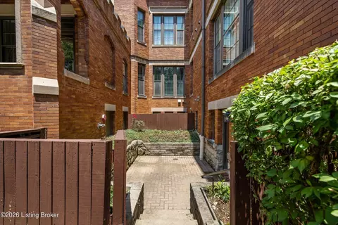 2525 George Rogers Clark Pl #T09, Louisville, KY 40206