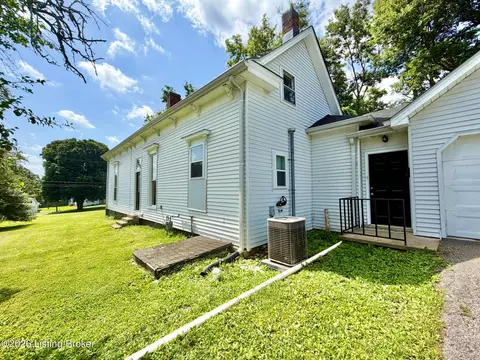 Exterior - 516 N Walnut St, Springfield, KY 40069 photo 9 of 15