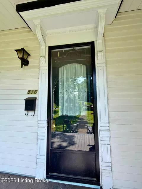 Exterior - 516 N Walnut St, Springfield, KY 40069 photo 4 of 15