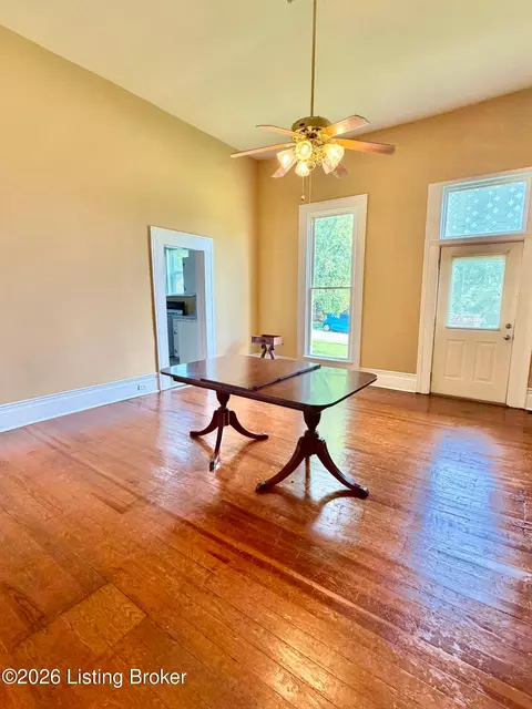 Dining - 516 N Walnut St, Springfield, KY 40069 photo 2 of 2