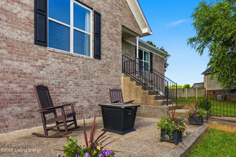 68 Goldenrod Ct, Shelbyville, KY 40065