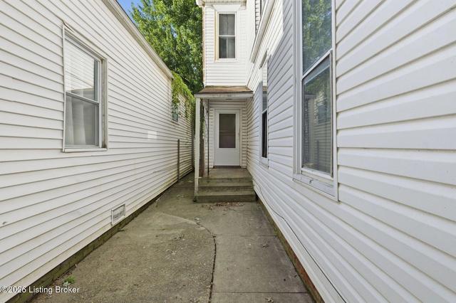 1036 E Caldwell St, Louisville, KY 40204