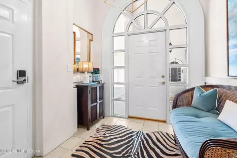 Entry Way - 5305 Juniper Beach Rd, Prospect, KY 40059 photo 2 of 10