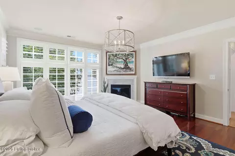Bedroom - 5305 Juniper Beach Rd, Prospect, KY 40059 photo 3 of 14
