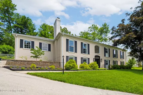 417 Blankenbaker Ln, Louisville, KY 40207