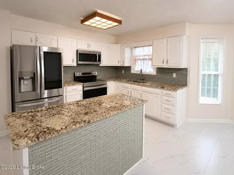 3819 Melda Ln, Louisville, KY 40219