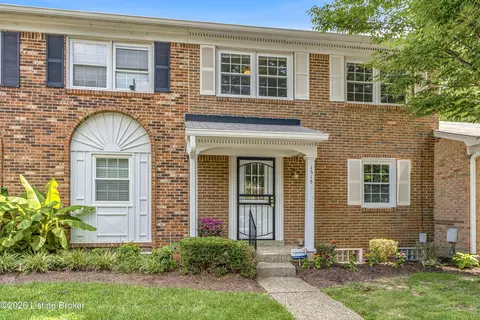 1313 Lancaster Pl, Louisville, KY 40222