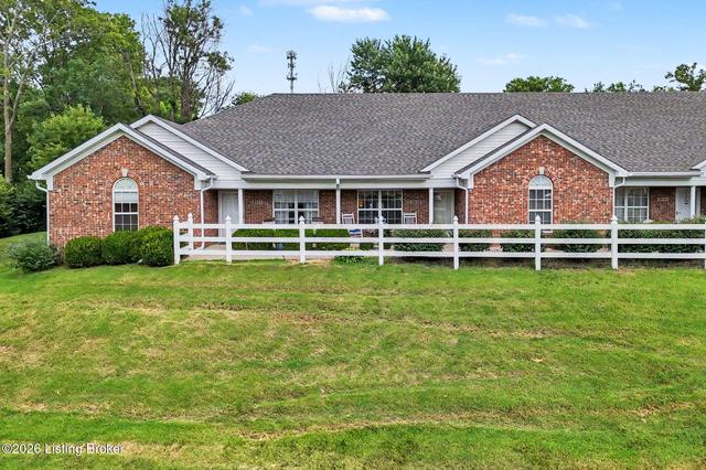 8537 Applegate Village Dr, Louisville, KY 40219