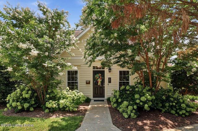 206 E Maidens Aly #5, Bardstown, KY 40004