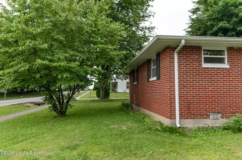106 W 1st St, Hanover, IN 47243 photo 31