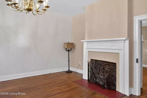 Living - 712 E Main St, Madison, IN 47250 photo 1 of 2