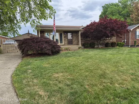 7011 Uranus Dr, Louisville, KY 40258