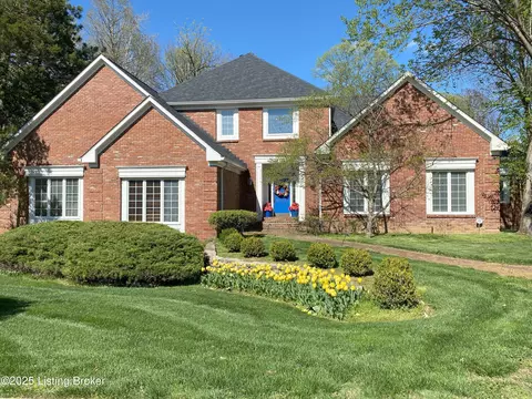 8710 Oldbury Pl, Louisville, KY 40222