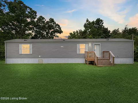 765 Browningtown Rd, Shepherdsville, KY 40165