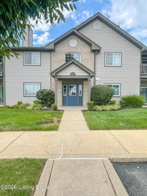 10302 Royce Ct #201, Louisville, KY 40241