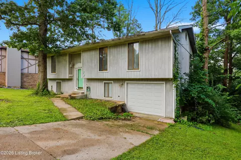 3 Richardson Ct, Frankfort, KY 40601