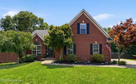 13613 Forest Bend Cir, Louisville, KY 40245