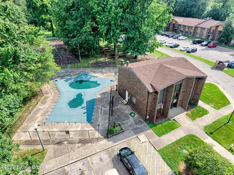 7074 Wildwood Cir #162, Louisville, KY 40291