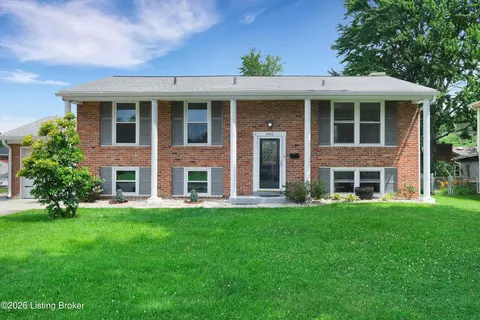 7907 Brynwood Ln, Louisville, KY 40291