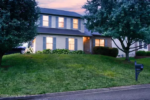 5213 Rainmaker Ct, Louisville, KY 40229