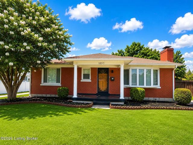1853 Mary Catherine Dr, Louisville, KY 40216