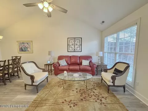 Living - 288 Cornell Ave, Mount Washington, KY 40047 photo 3 of 4