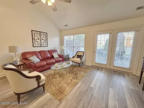 Living - 288 Cornell Ave, Mount Washington, KY 40047 photo 4 of 4