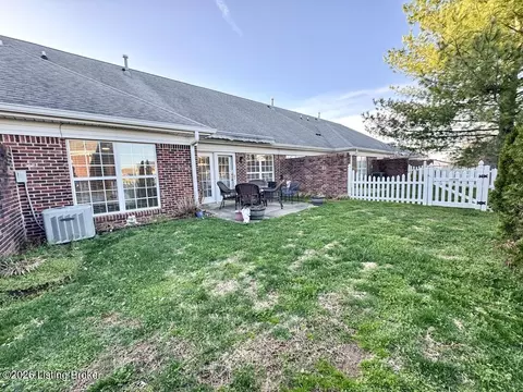 Exterior - 288 Cornell Ave, Mount Washington, KY 40047 photo 6 of 7