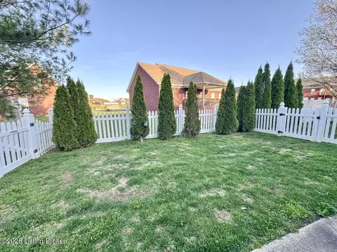 Exterior - 288 Cornell Ave, Mount Washington, KY 40047 photo 5 of 7